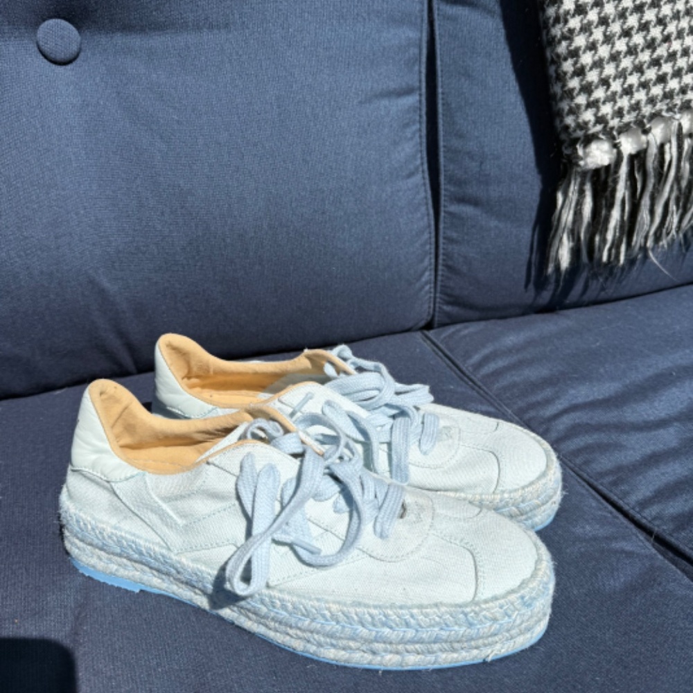 Stuart Weitzman Daryl Espadrille - Picture 2 of 4